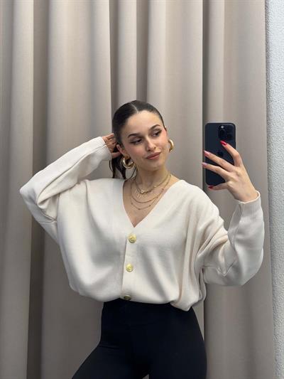 Gold Düğmeli Salaş Krem Hırka