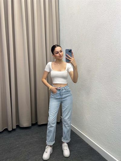 Horea Kare Yaka Beyaz Crop