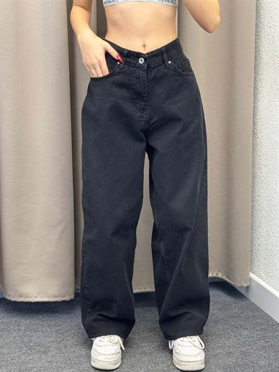 Kemer Detaylı Siyah Baggy Jean