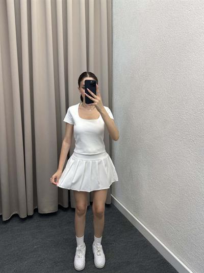 Kneph Kare Yaka Kırık Beyaz Crop