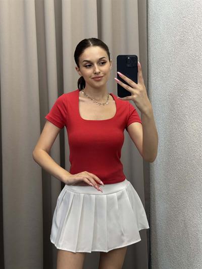 Kneph Kare Yaka Kırmızı Crop