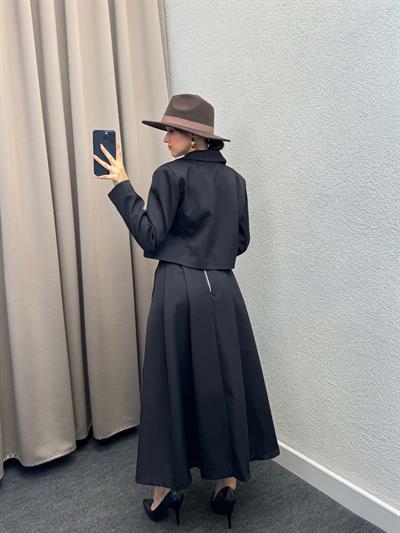 Krep Mini Siyah ceketli takım