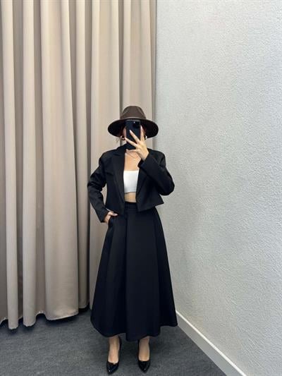 Krep Mini Siyah ceketli takım