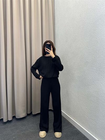 Lear Siyah Fitilli Triko Takım