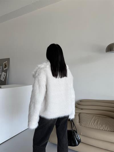 LOLİTA ŞALYAKA OVERSİZE KALIP KÜRK BEYAZ