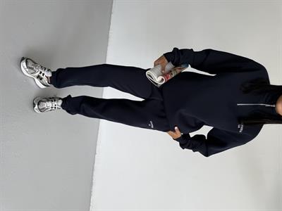 NAKIŞ İŞLEMELİ EŞOFMAN TAKIMI LACİVERT