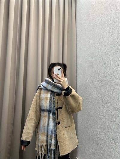 Mngo Aplikli Kürklü Krem Palto