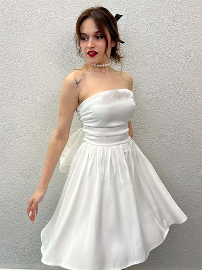 Ribbon Beyaz Parlak Saten Straplez Elbise