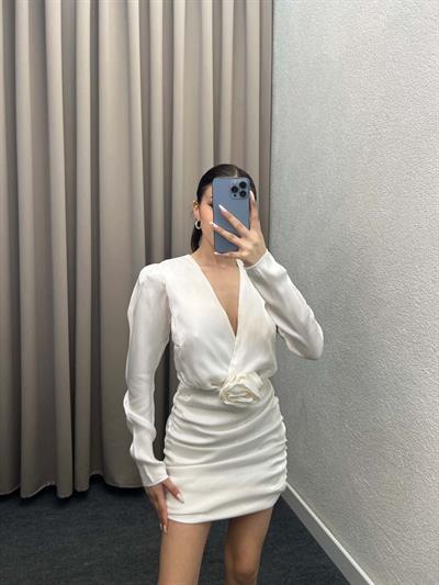 Rose Beyaz Parlak Saten Straplez Elbise