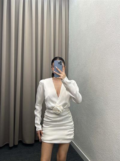 Rose Beyaz Parlak Saten Straplez Elbise