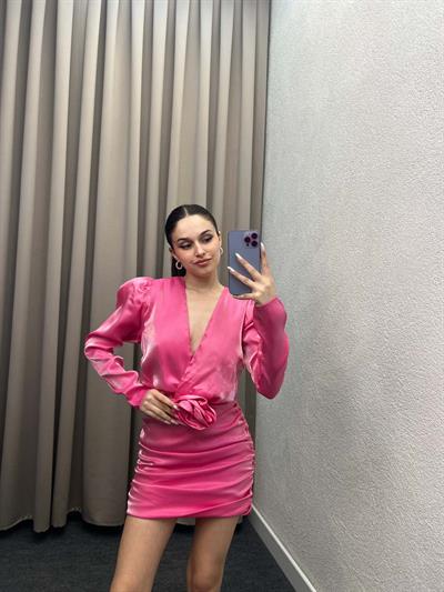 Rose Pembe Parlak Saten Straplez Elbise