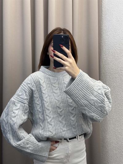 Saç Örgülü Pinterest Gri Kazak