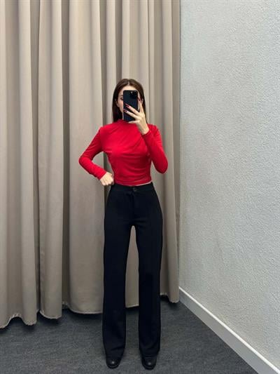 Sandy Büzgülü Kırmızı Bluz