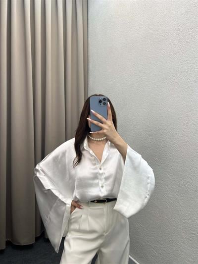 Saten Beyaz Yarasa Kol Gömlek