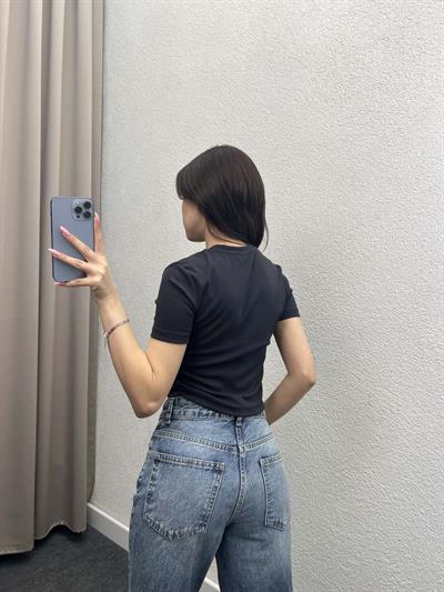 Snow Füme Basic Crop