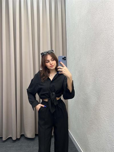 Think Keten Siyah Gömlekli Takım