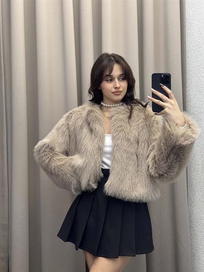 Vettia İçi Astarlı Kısa Bej Kürk Ceket