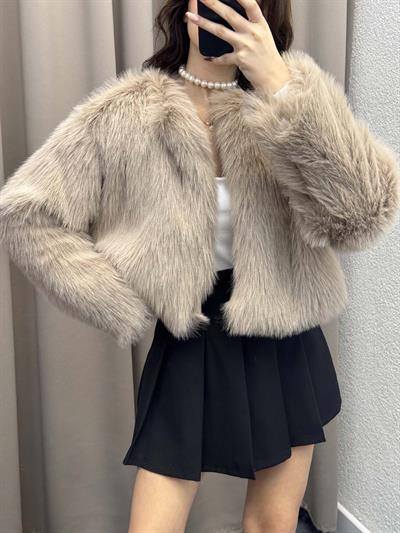 Vettia İçi Astarlı Kısa Bej Kürk Ceket