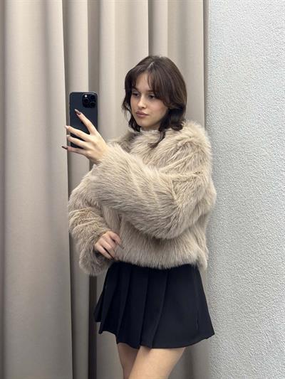 Vettia İçi Astarlı Kısa Bej Kürk Ceket