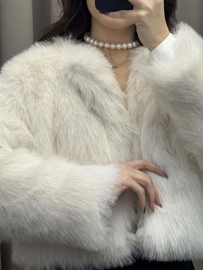 Vettia İçi Astarlı Kısa Krem Kürk Ceket