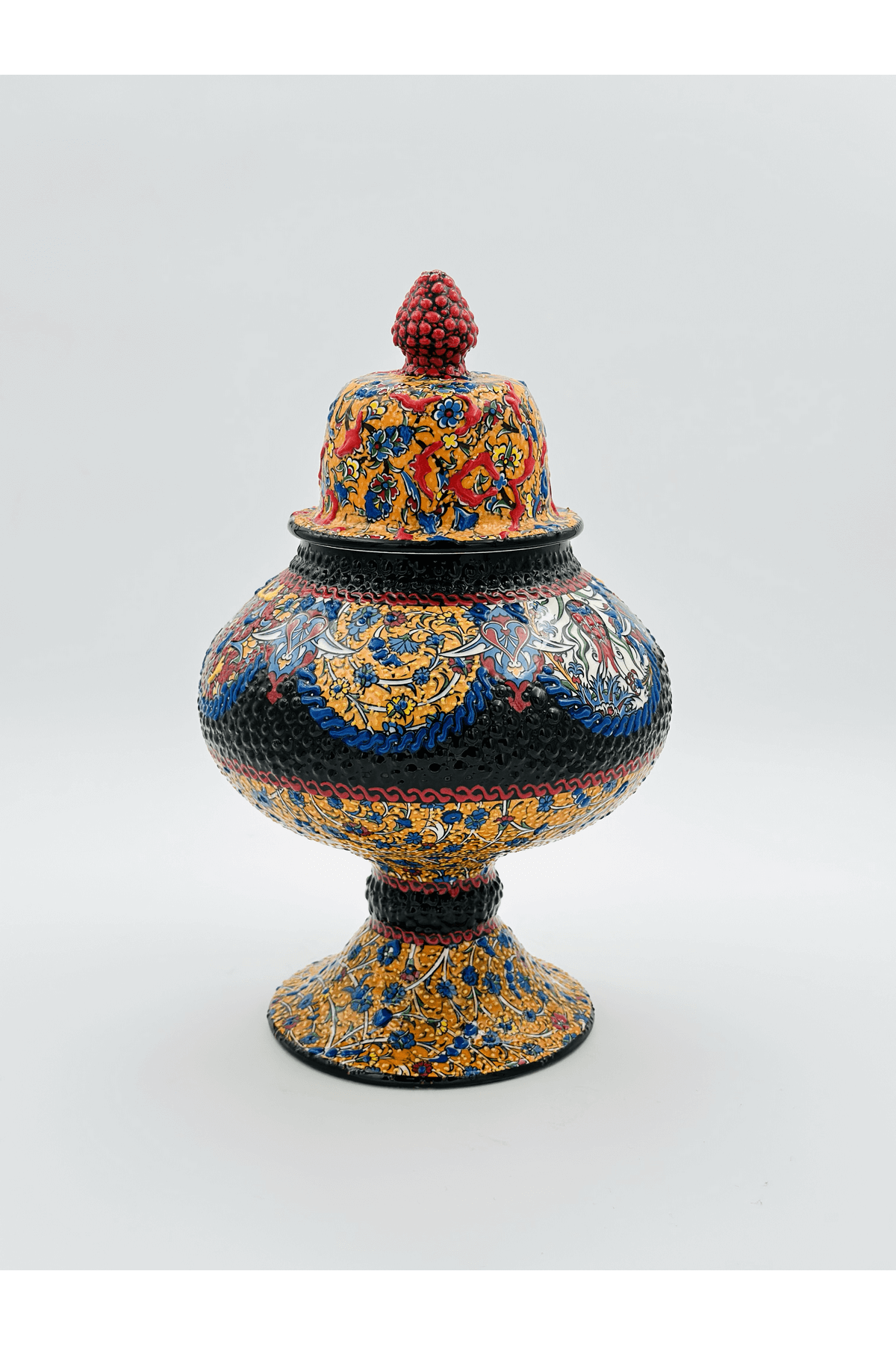 Handmade Decorative Ceramic Vase Jar With Lid 