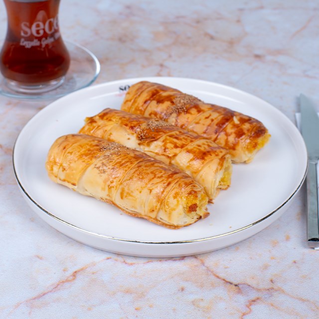 Secen Patatesli Ev Etipi Börek (Kg)