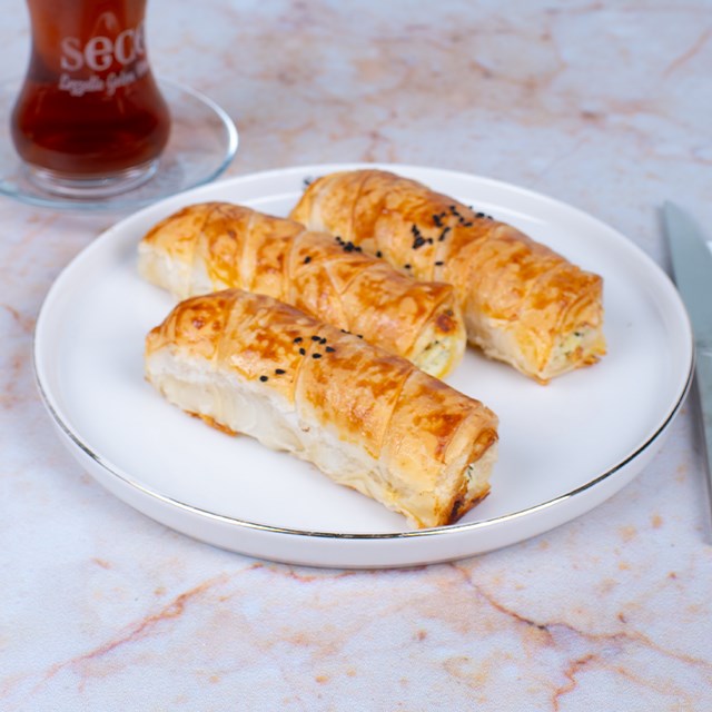 Secen Peynirli Ev Tipi Börek (Kg)