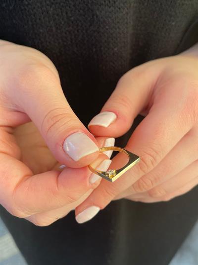 Bagetto Kare Altın Yüzük 14 AyarBagetto Kare Altın Yüzük 14 Ayar