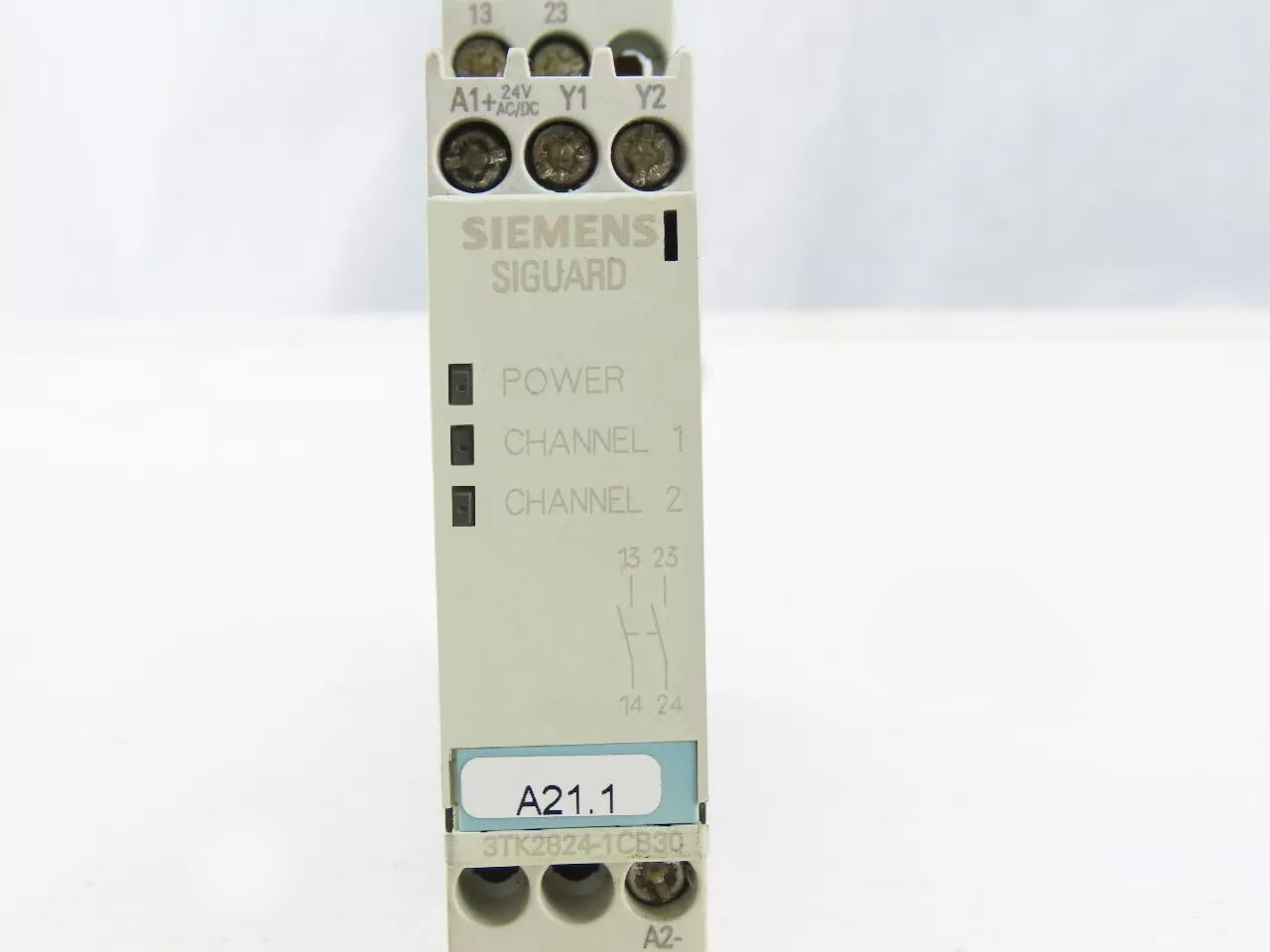 3TK2824-1CB30  SIRIUS GÜVENLİK RÖLESİ (RC)  AC/DC 24V  22.5MM