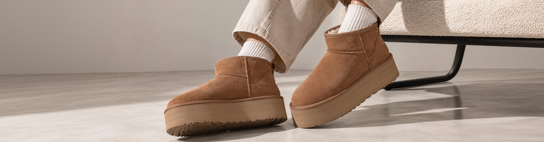  UGG 