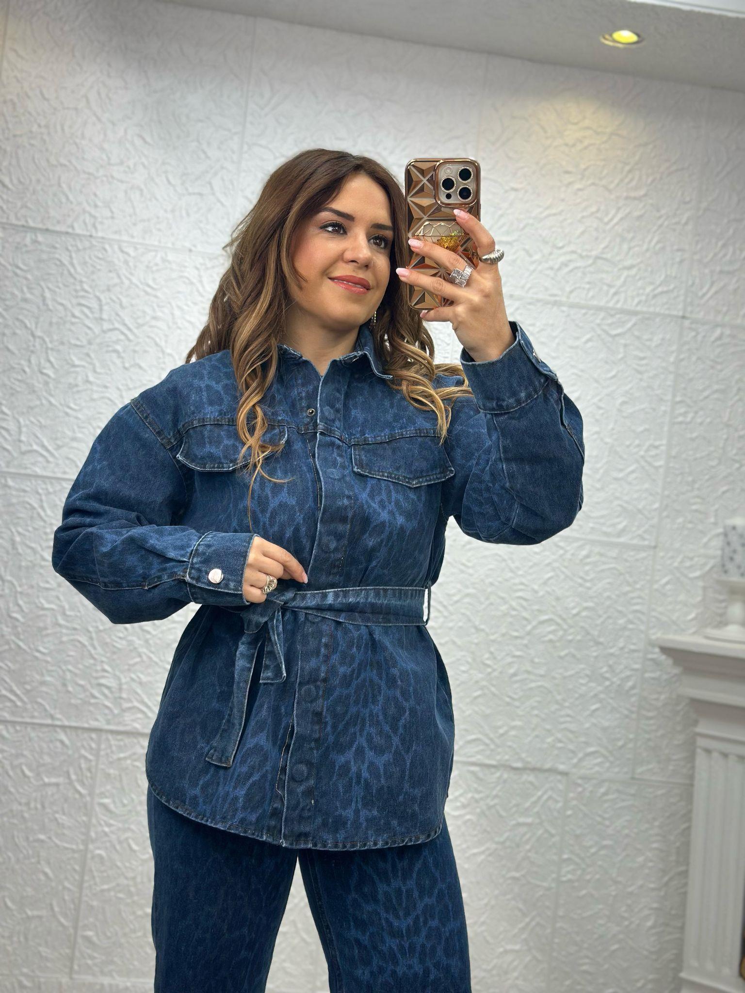 Beli Kemerli Leopar Desenli Mavi Jean Ceket