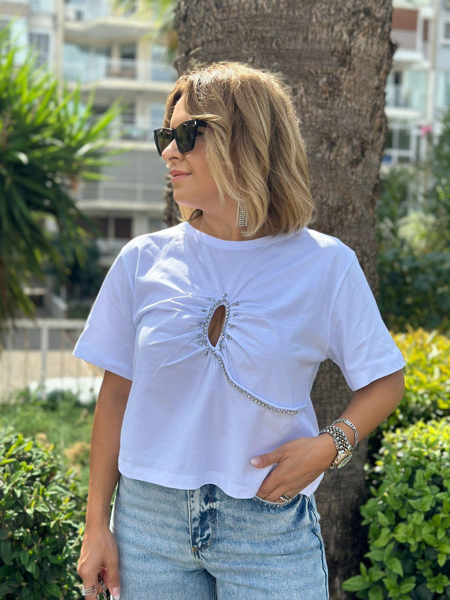 Önü Taşlı Beyaz Tshirt