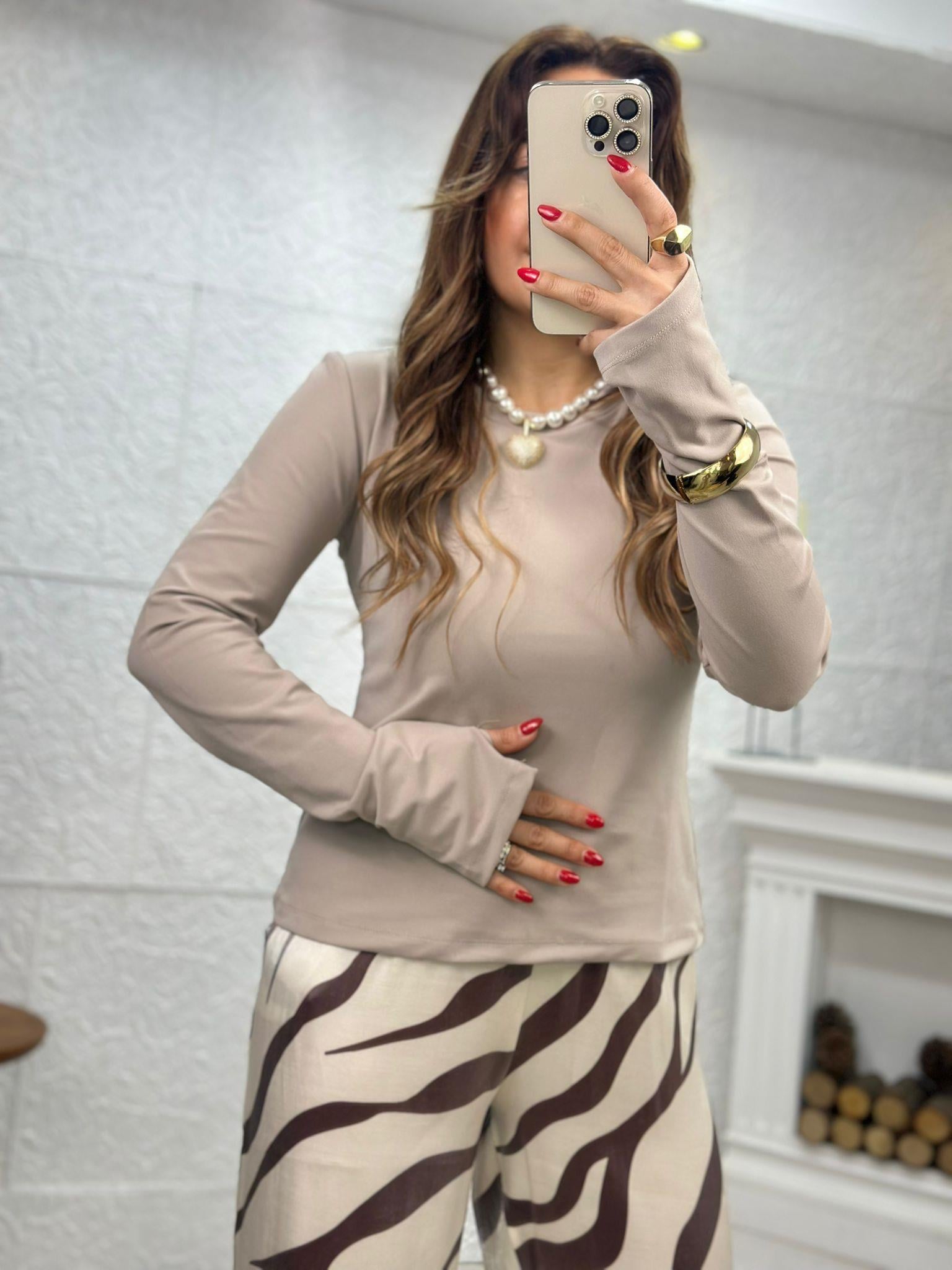 Parmak Geçmeli Bej Basic Body