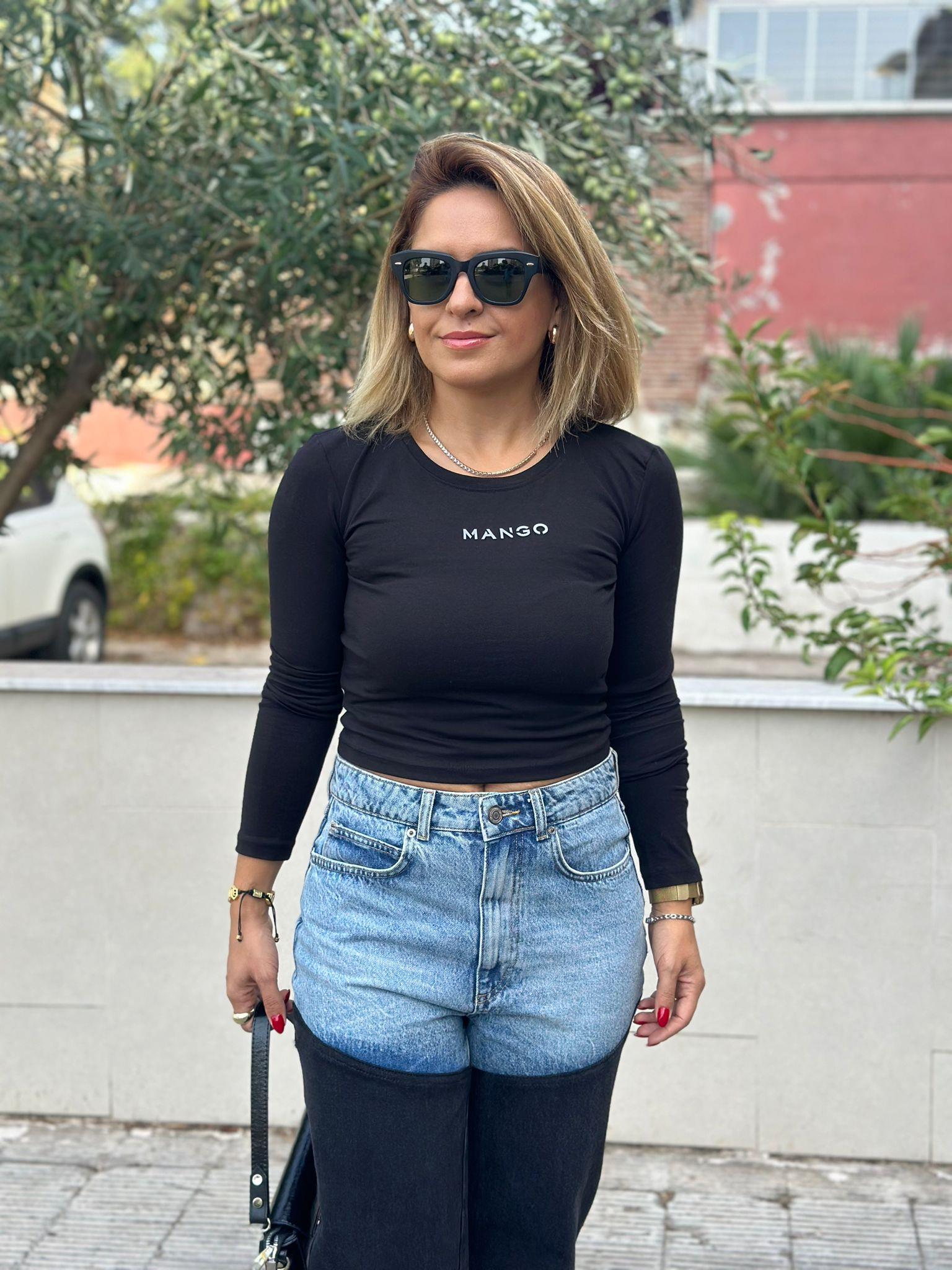 Siyah Crop Body