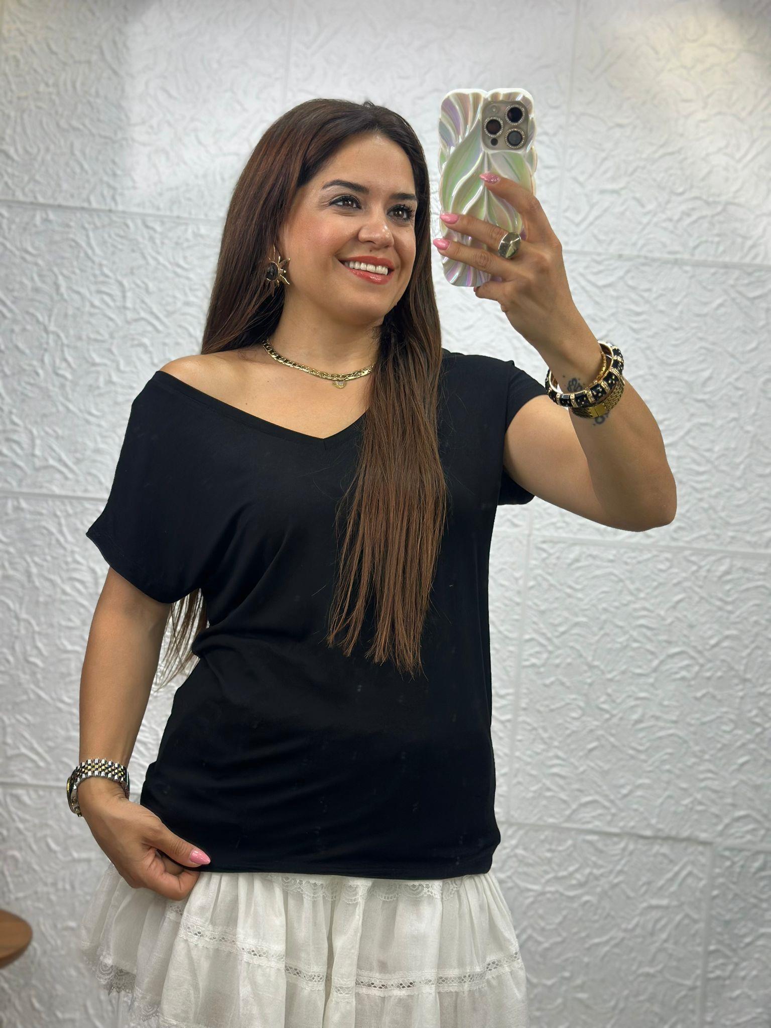 Siyah V Yaka Tshirt