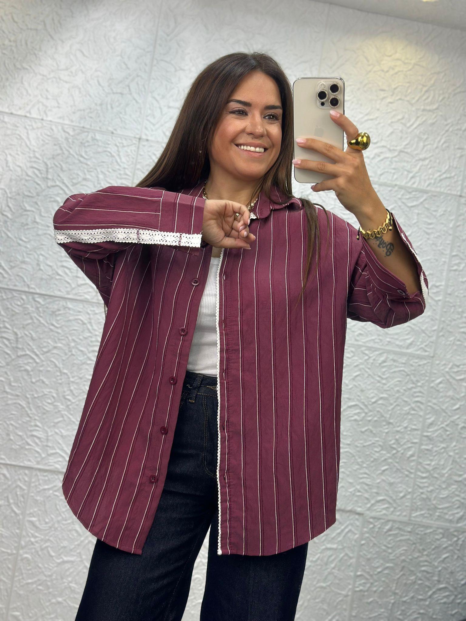 Dantelli Bordo Gömlek
