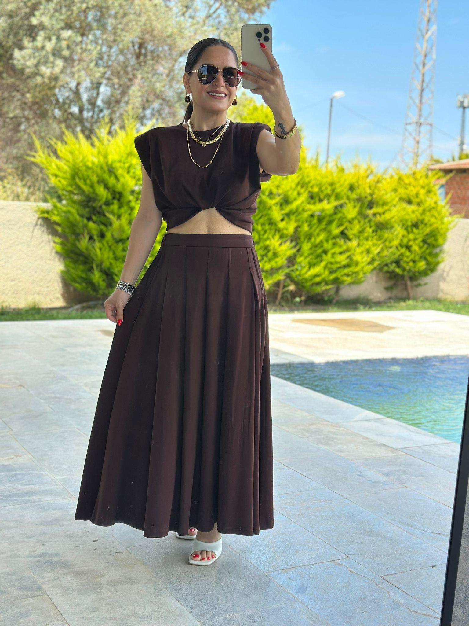 Kahverengi Etekli Modal Takım