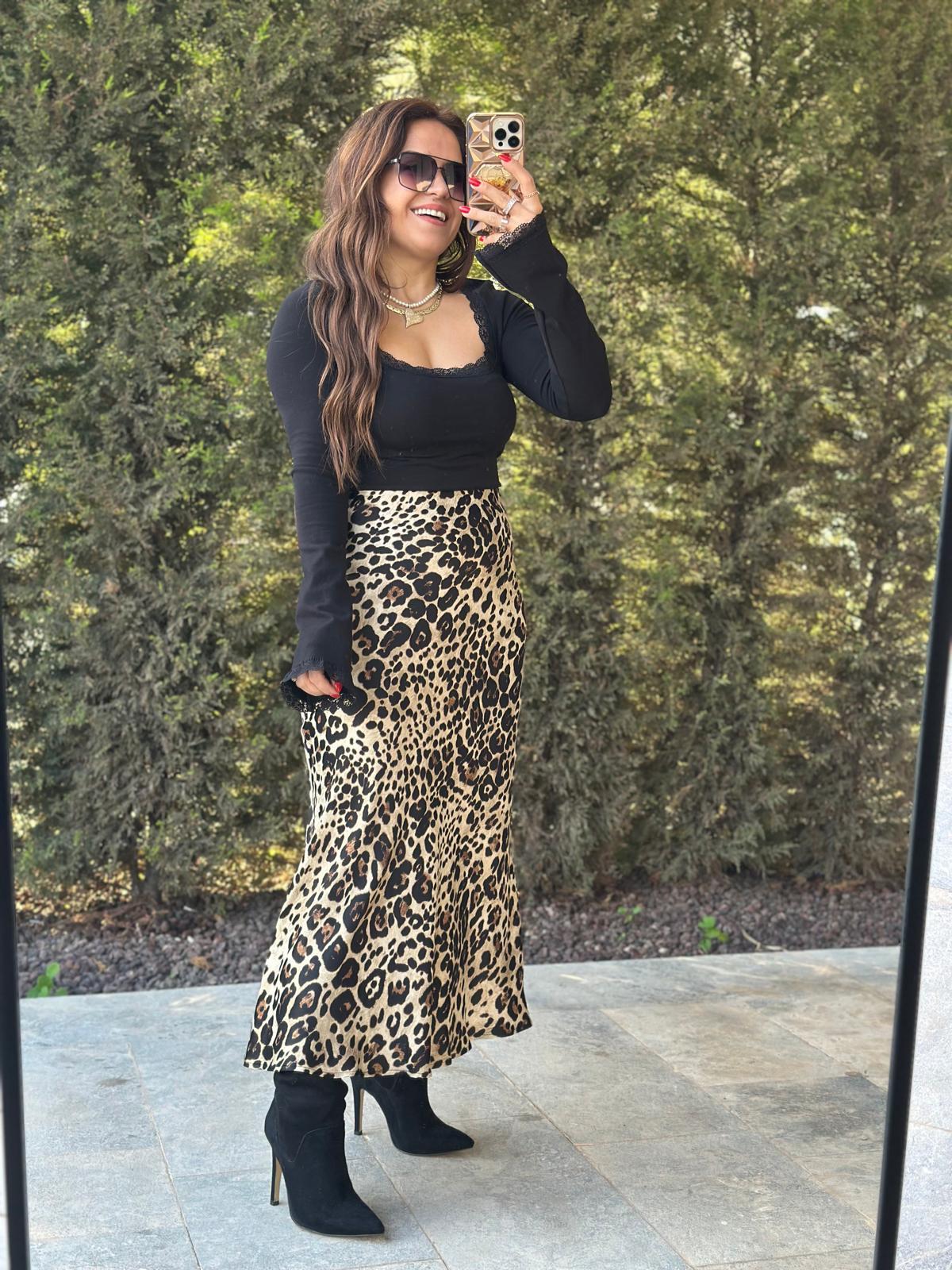 Leopar Desenli Krem Siyah Saten Etek