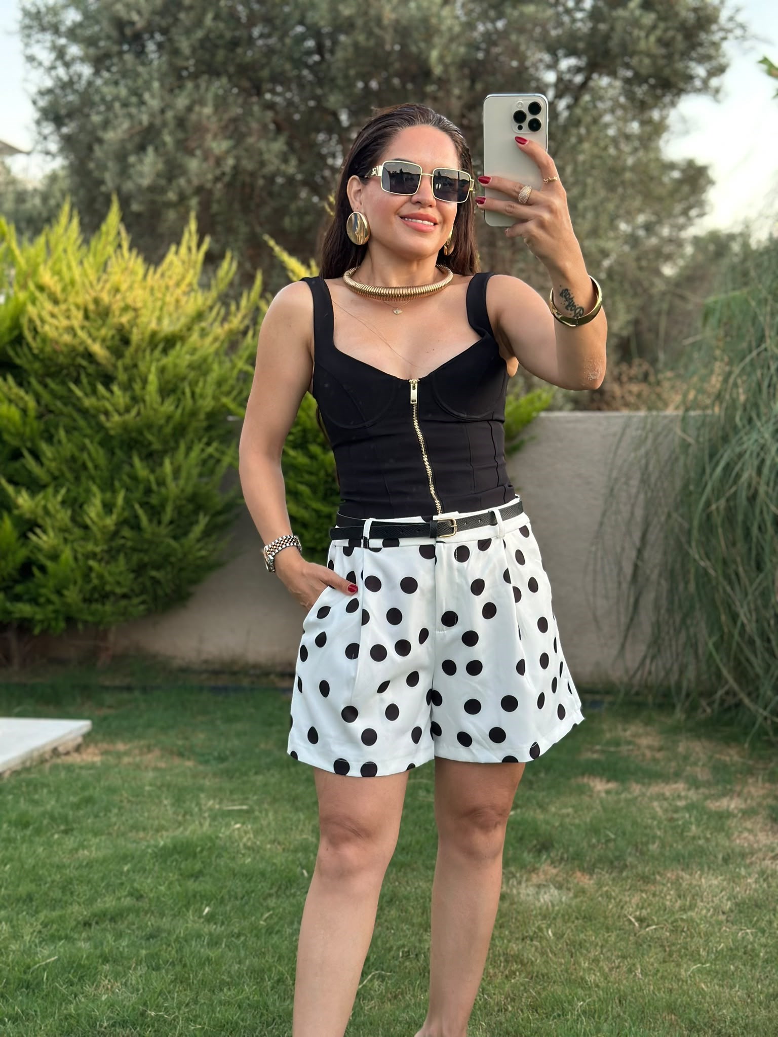 Siyah Beyaz Puantiyeli Kumaş Şort