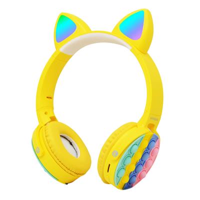 Zore CXT-950 RGB Led Işıklı Kedi Kulağı Band Tasarımı Ayarlanabilir Katlanabilir Kulak Üstü Bluetooth Kulaklık