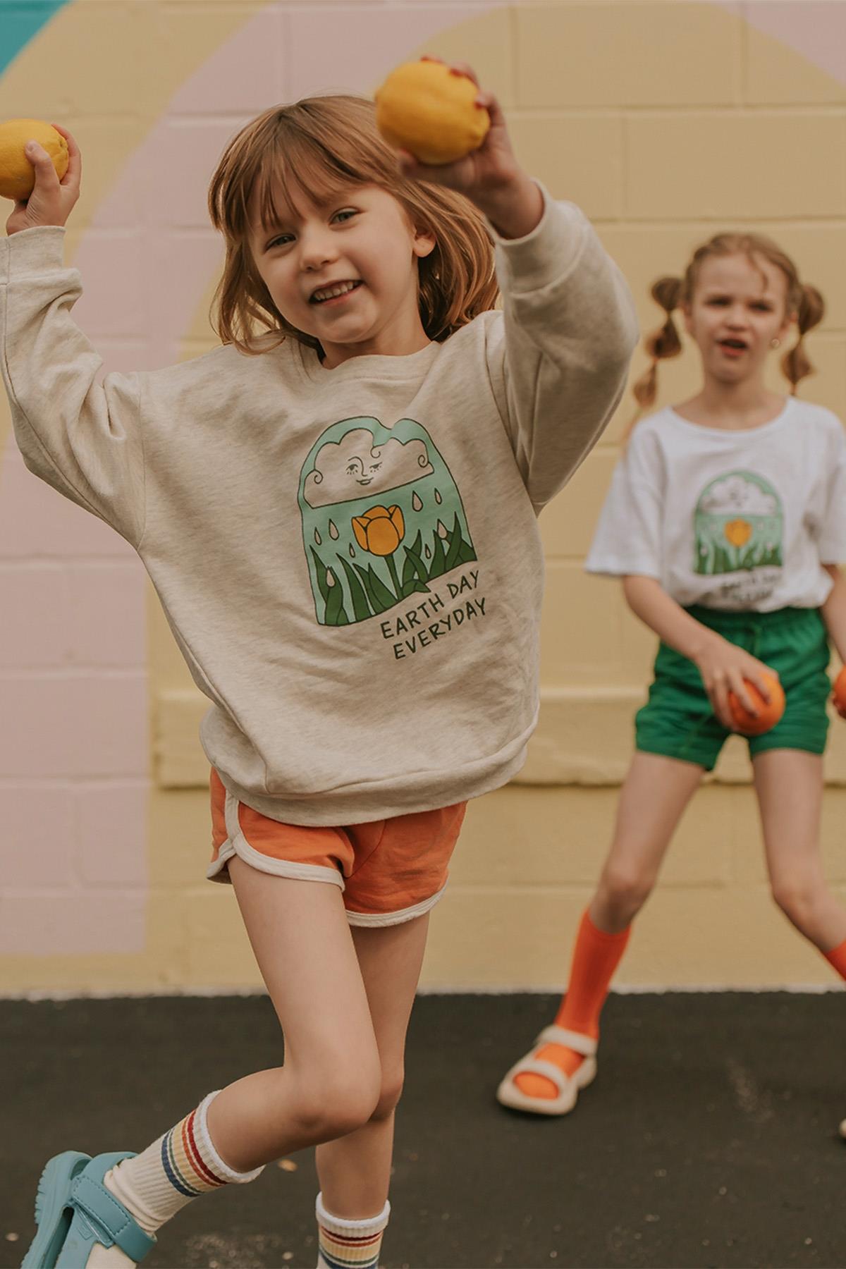 Antebies /  Earth Day Baskılı Sweatshirt Gri
