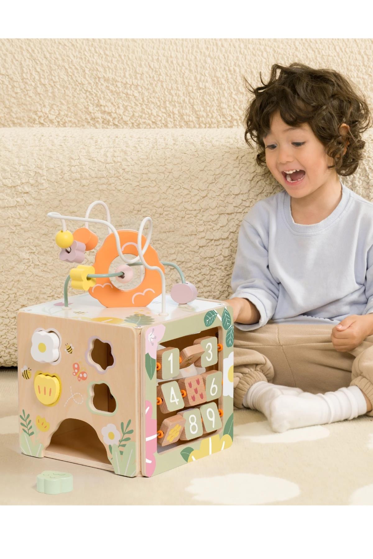 Classic World / Ahşap Bal Arısı Aktivite Küpü Çok Renkli