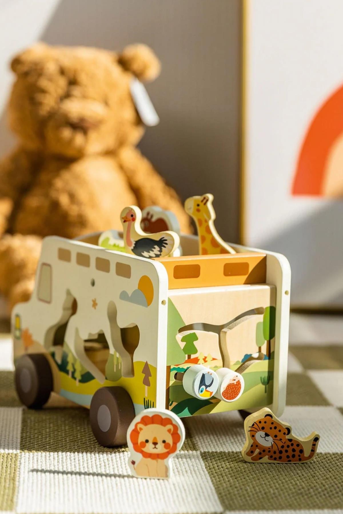 Classic World / Ahşap Şekil Sınıflandırıcı Truck Çok Renkli