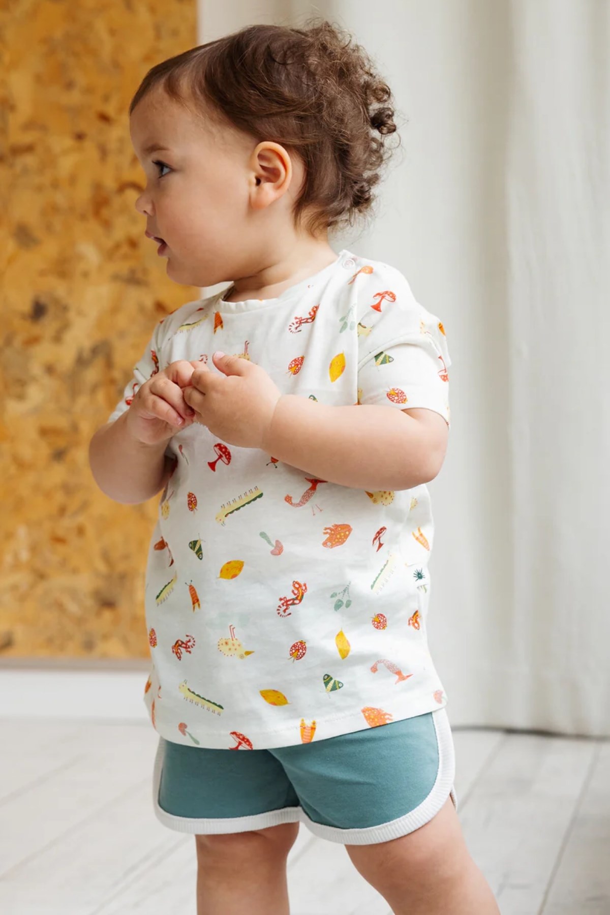 Comfy Tshirt Kelebek