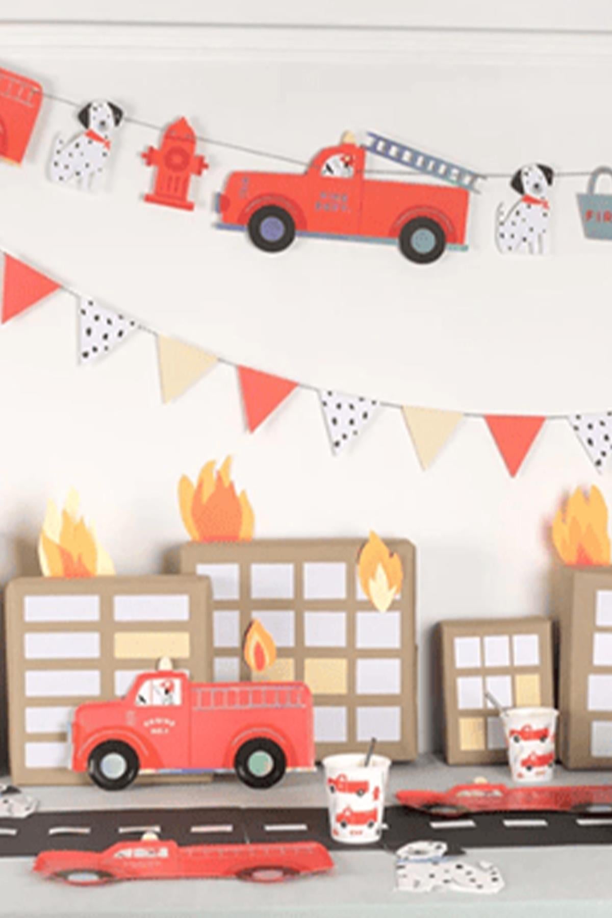 Meri Meri - Fire Truck Cups - İtfaiye Bardaklar - 8li Çok Renkli