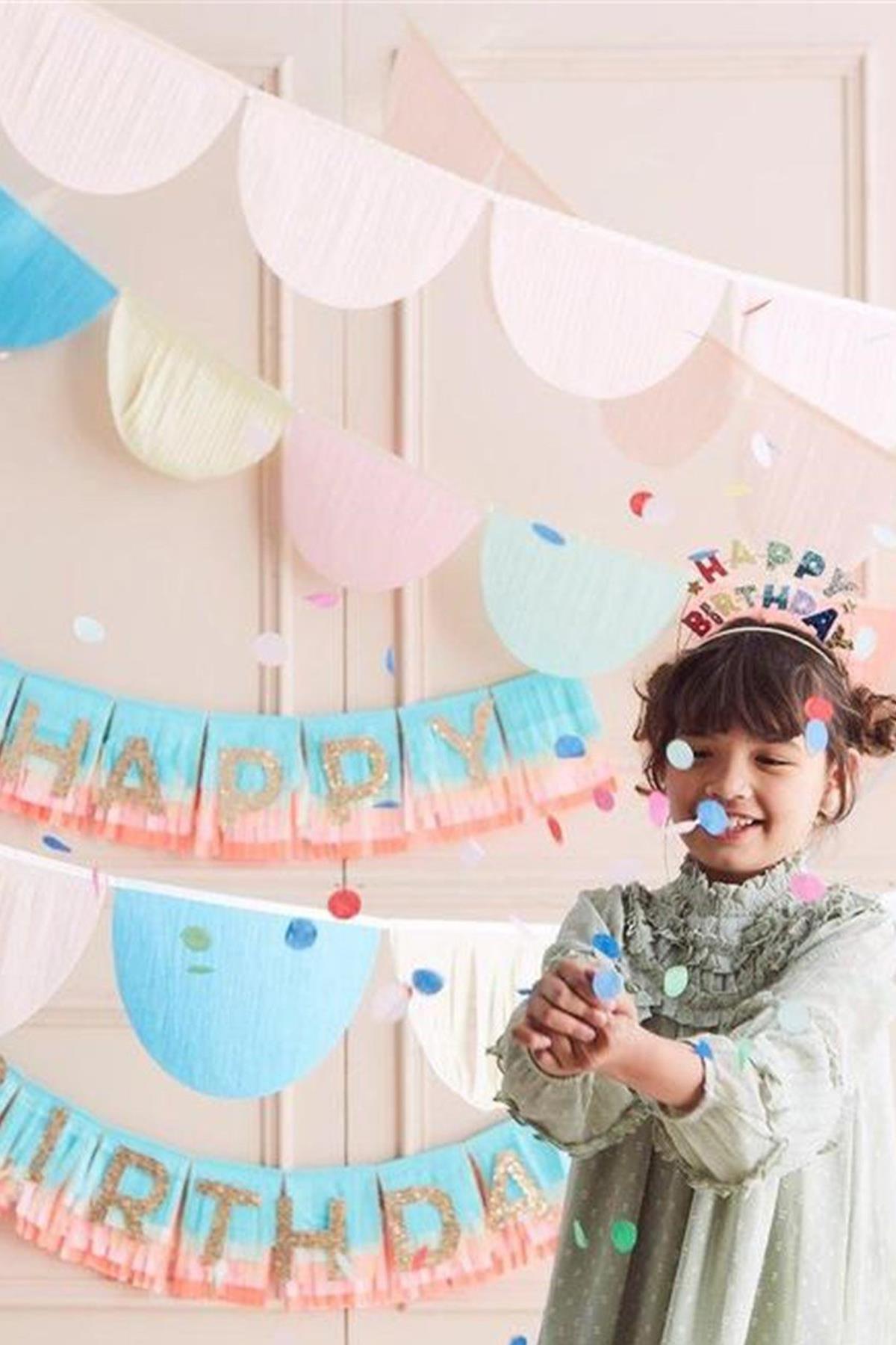 Meri Meri - Peach Tissue Paper Scallop Garlands - Şeftali Renginde Yarım Ay Kağıt Asılan Süs Çok Renkli