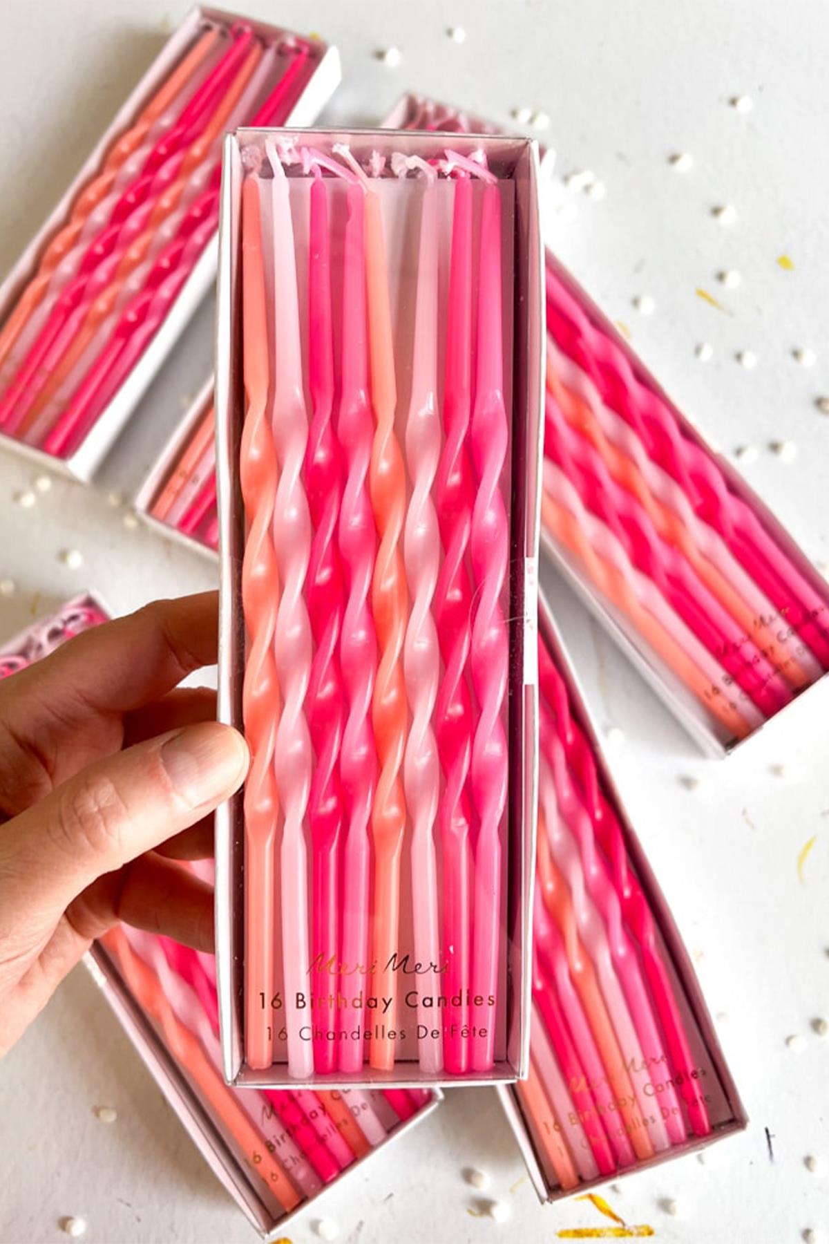 Meri Meri - Pink Twisted Long Candles - Pembe Kıvrımlı Uzun Mumlar - 16lı Çok Renkli