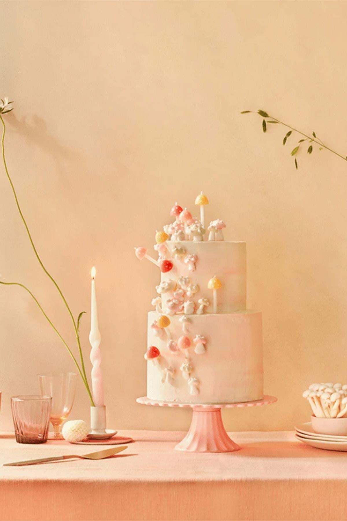 Meri Meri -  Rainbow Twisted Dipped Candles - Gökkuşağı Renkler Kıvrımlı Masa Mumları (8li) Çok Renkli