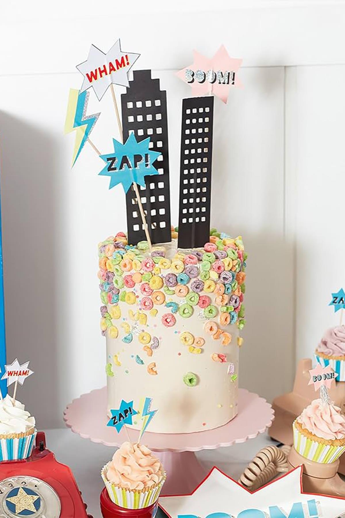 Meri Meri - Superhero Cake Topper - Süper Kahraman Pasta Süsü Çok Renkli