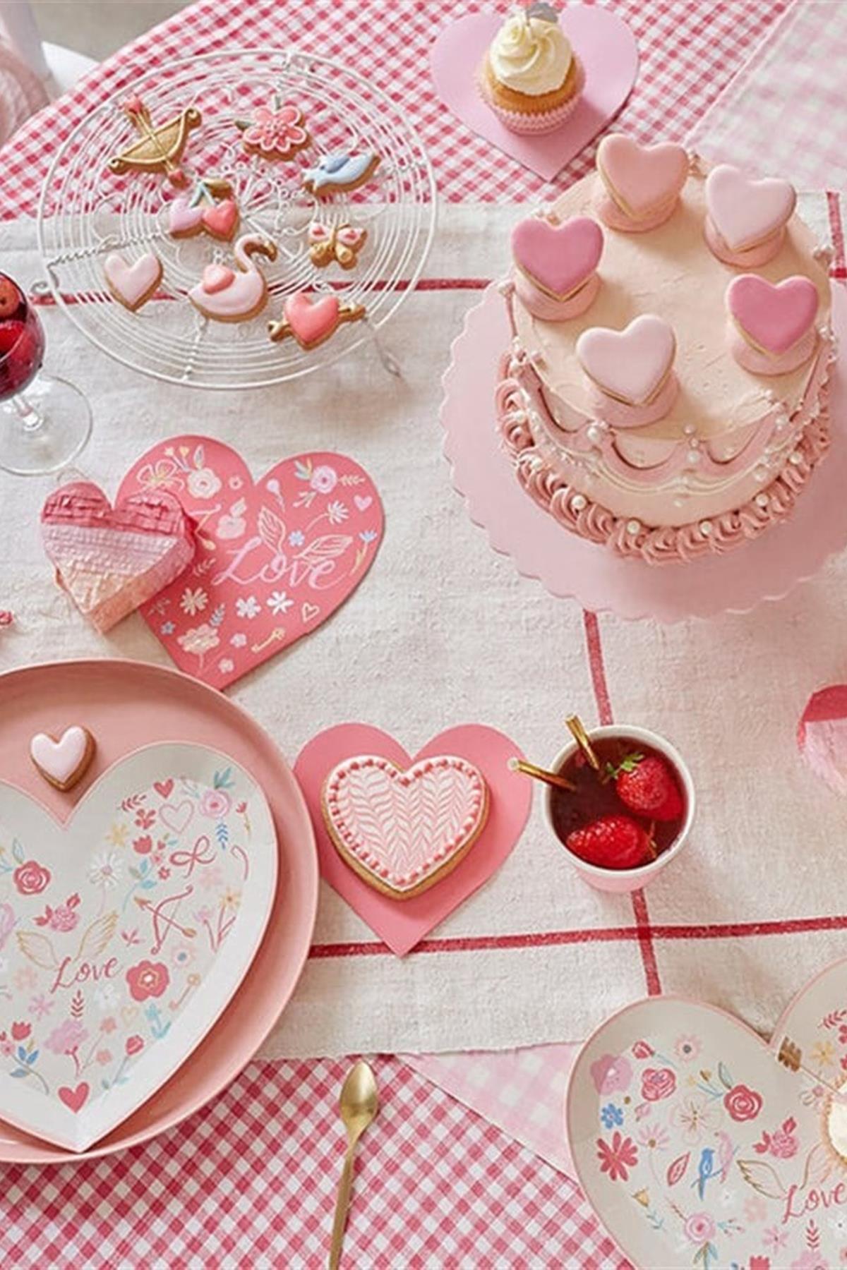 Meri Meri - Valentines Heart Die Cut Plates - Desenli Kalp Tabak - 8li Çok Renkli